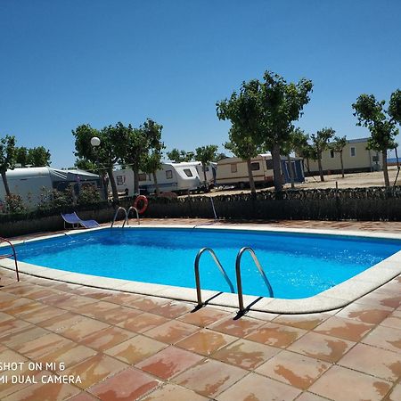 Camping El Pinar Platja سانتا سوزانا المظهر الخارجي الصورة