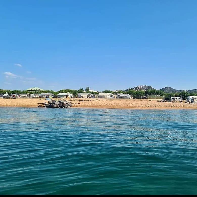 Camping El Pinar Platja سانتا سوزانا المظهر الخارجي الصورة