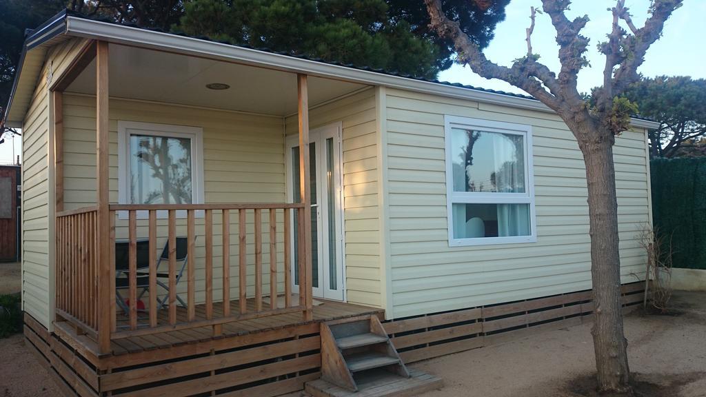 Camping El Pinar Platja سانتا سوزانا المظهر الخارجي الصورة